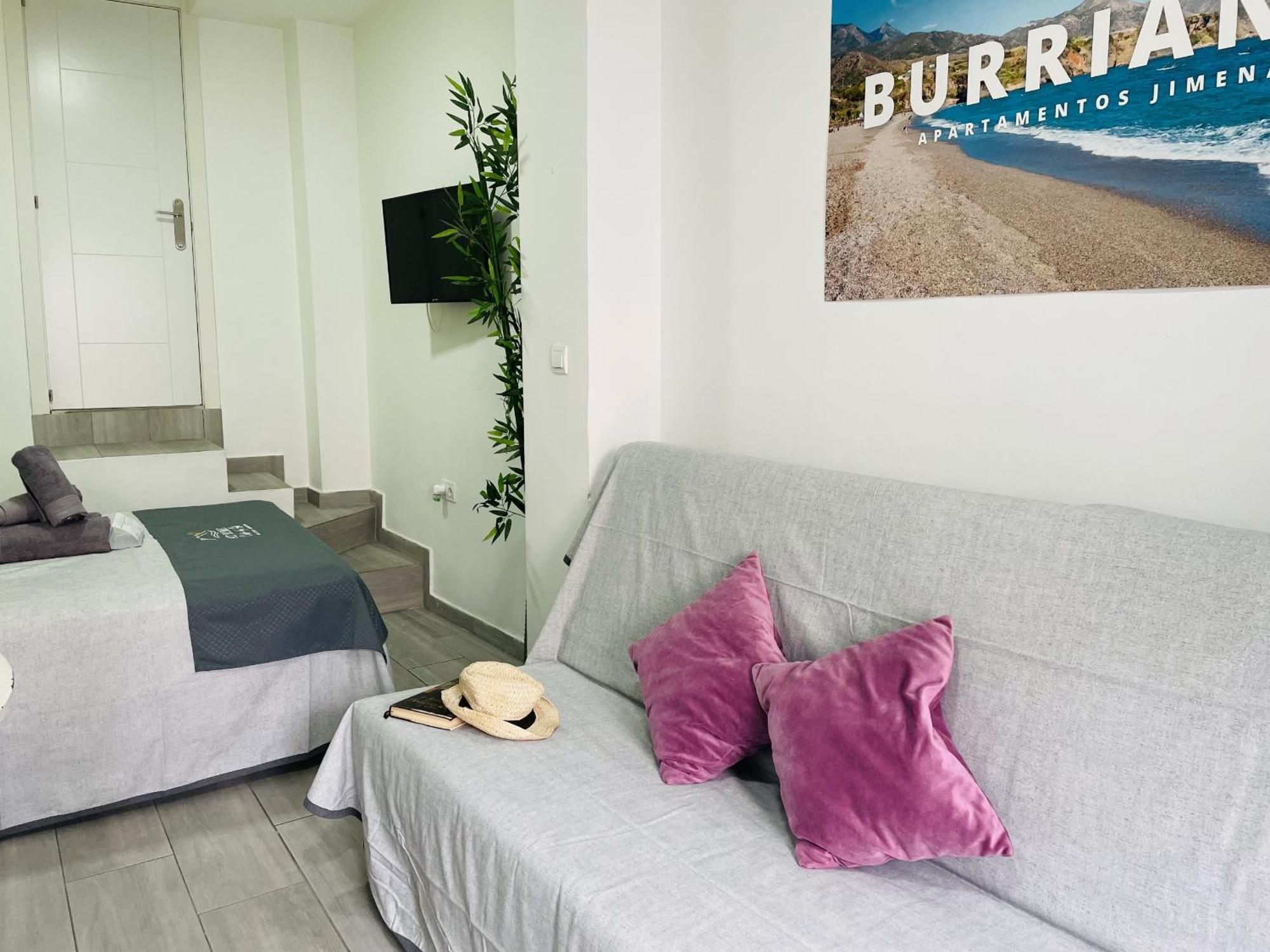 Estudio Jimena Burriana En El Centro De Nerja Buitenkant foto