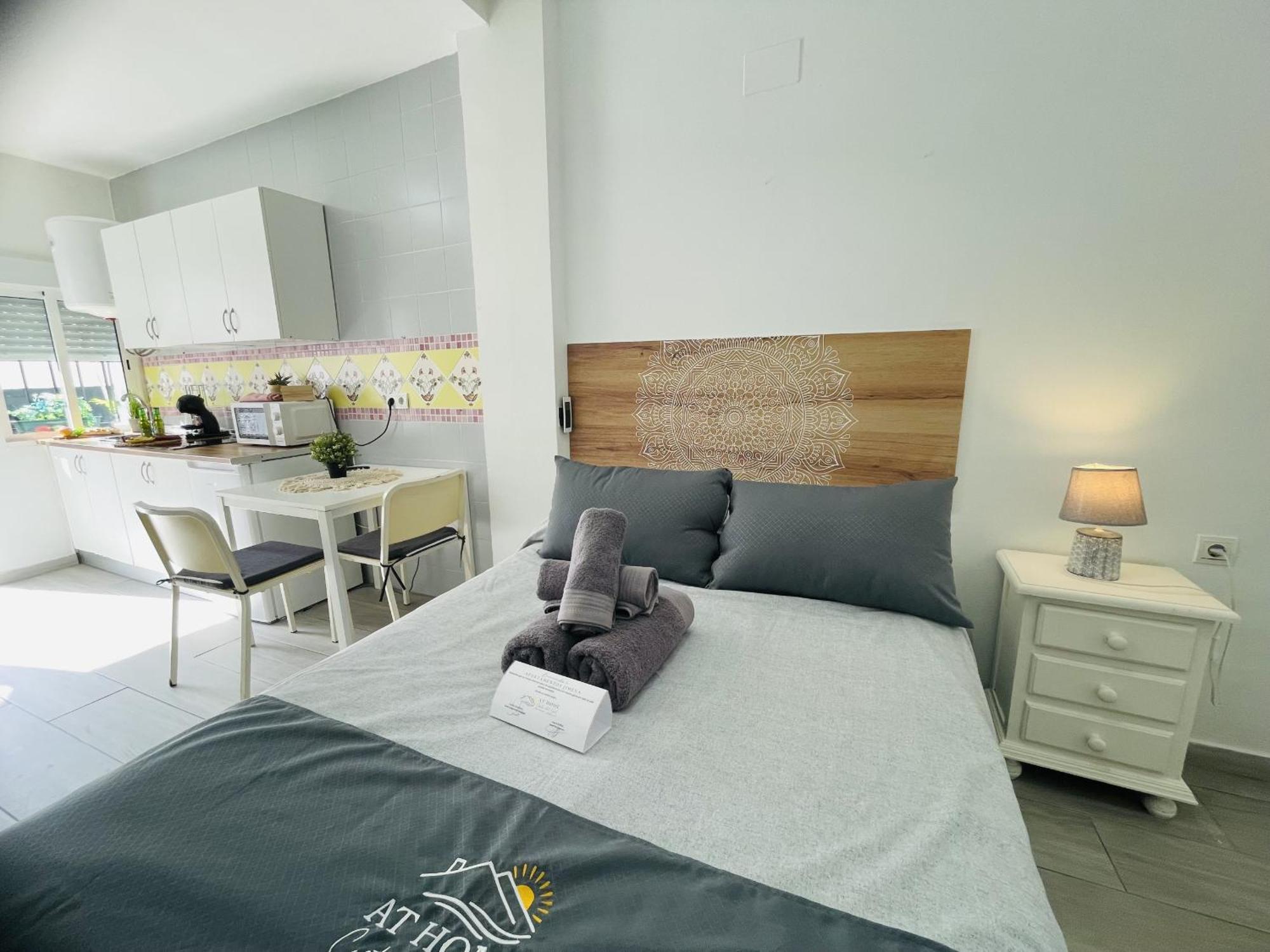Estudio Jimena Burriana En El Centro De Nerja Buitenkant foto